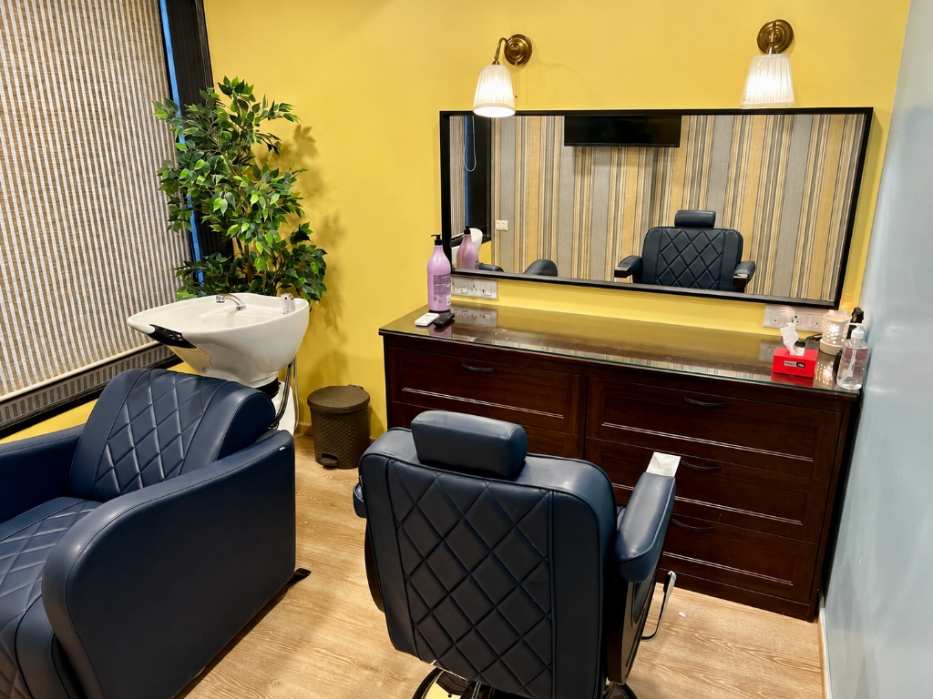 Private Cabin Styling Station